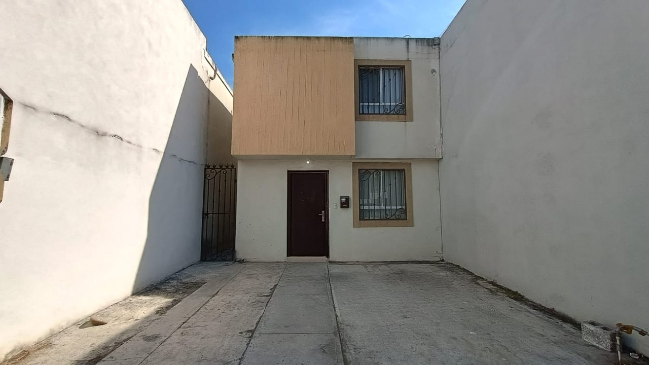 Casa en Villas de la Hacienda, Juárez